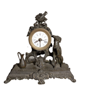 Orologio antico con scultura raff. cane
