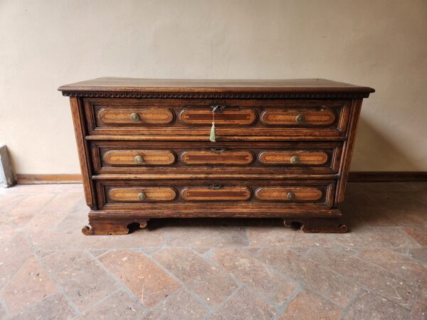 Cassettone antco bugnato - immagine 2