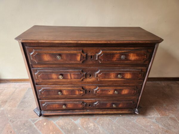 Cassettone antico bugnato - immagine 2