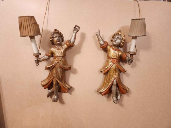 Applique antiche con sculture laccate dorate - immagine 2