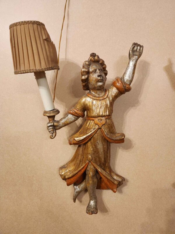 Applique antiche con sculture laccate dorate - immagine 3