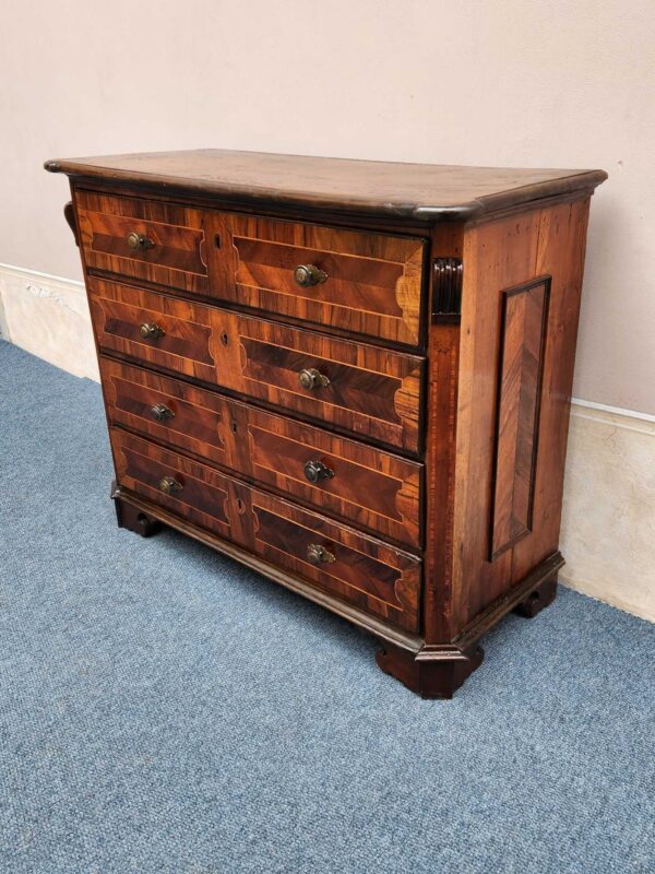 Cassettone lombardo antico epoca 700 - immagine 3