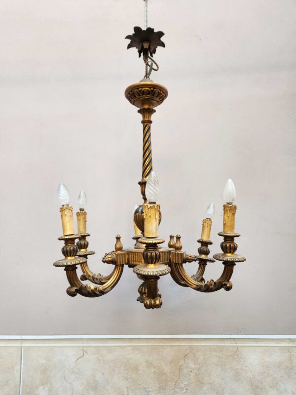 Lampadario dorato in legno antico - immagine 6