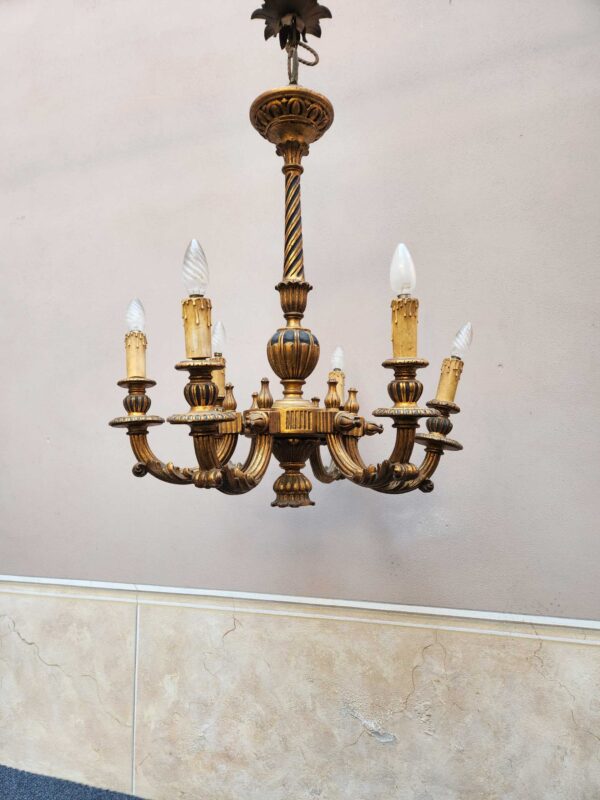 Lampadario dorato in legno antico - immagine 2