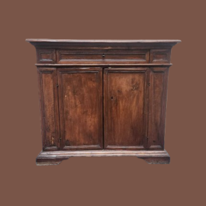 Credenza antica epoca 600