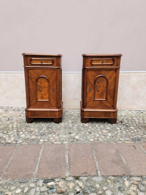 Comodini antichi epoca 900 - immagine 14
