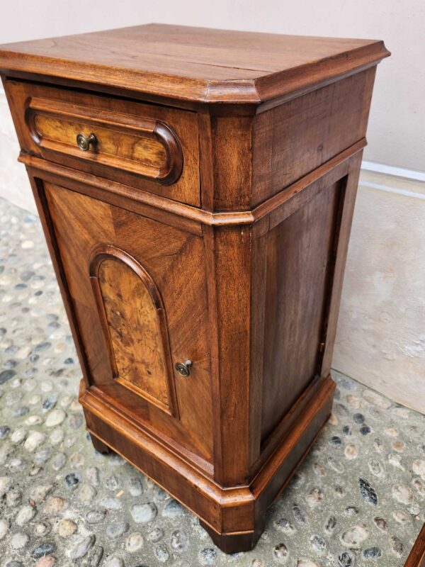 Comodini antichi epoca 900 - immagine 8