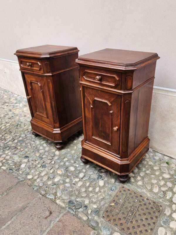 Comodini antichi epoca 900 - immagine 4