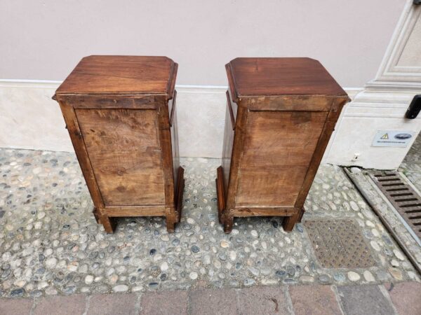 Comodini antichi epoca 900 - immagine 11