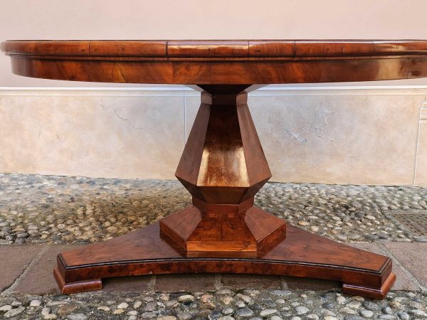 Tavolo rotondo antico con intarsi - immagine 4