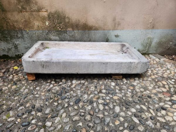 Lavandino antico in marmo - immagine 2