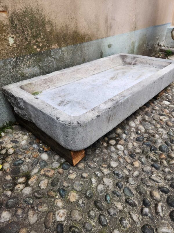 Lavandino antico in marmo - immagine 3