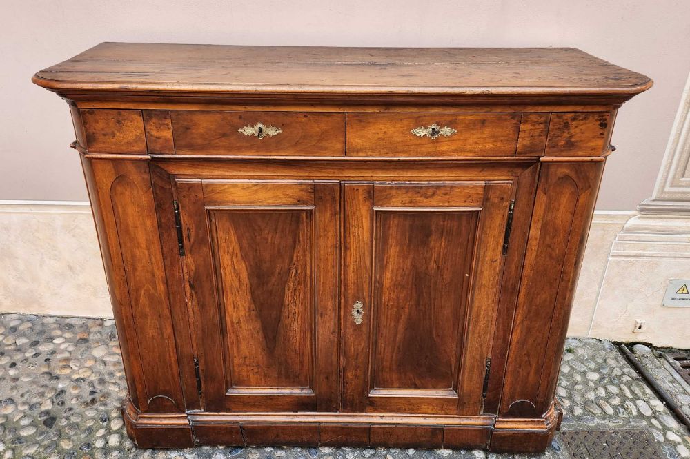 Credenza antica in vendita