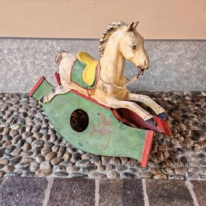 Alternative view of Giocattolo Cavallino antico