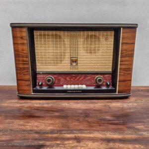 Alternative view of Radio antica  Philips