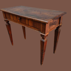 Tavolino antico epoca 700