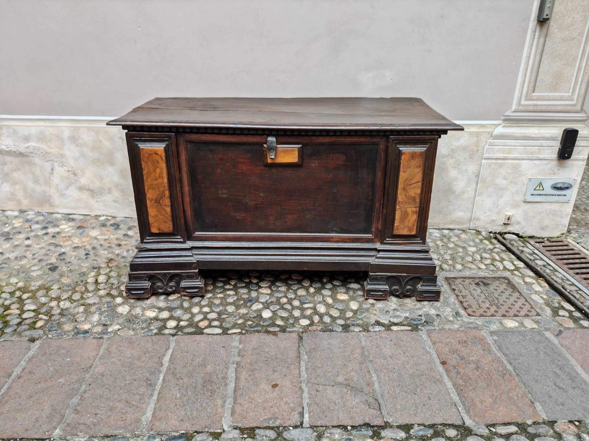 Cassapanca antica epoca 600-700 - immagine 13