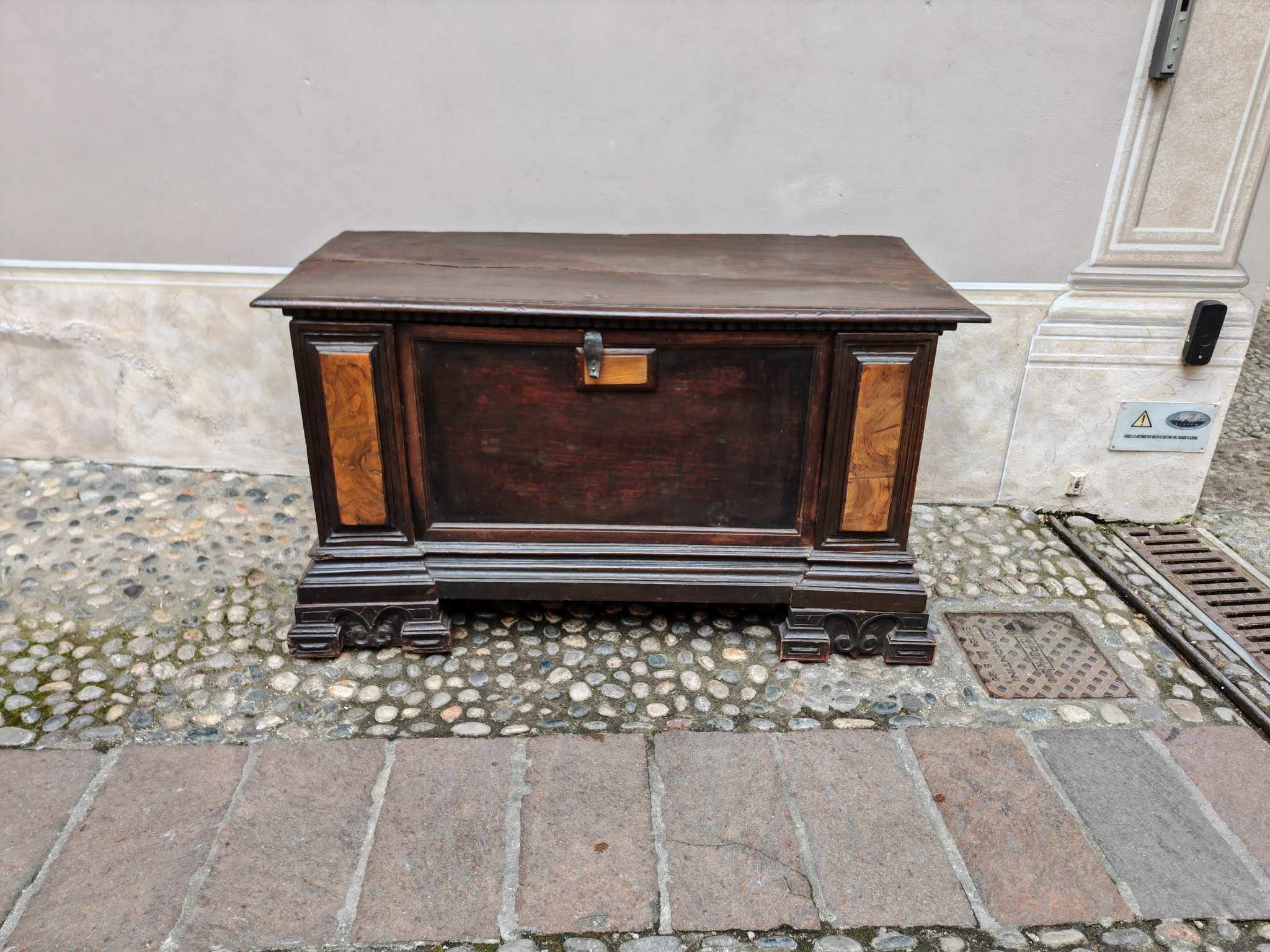 Cassapanca antica epoca 600-700 - immagine 2