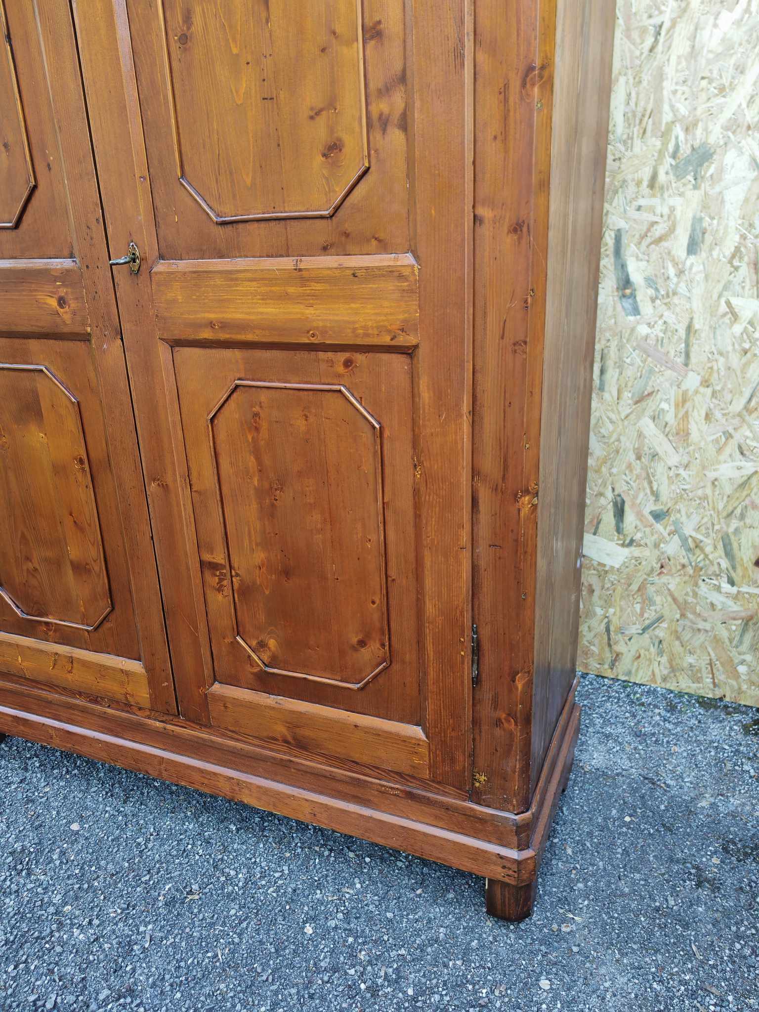 Armadio epoca 800 legno di abete - immagine 9