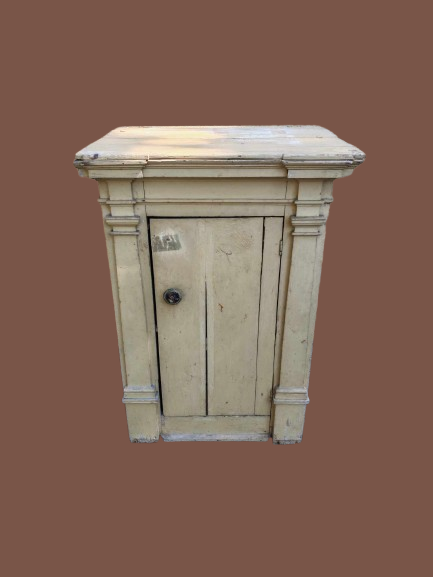 Credenza antica