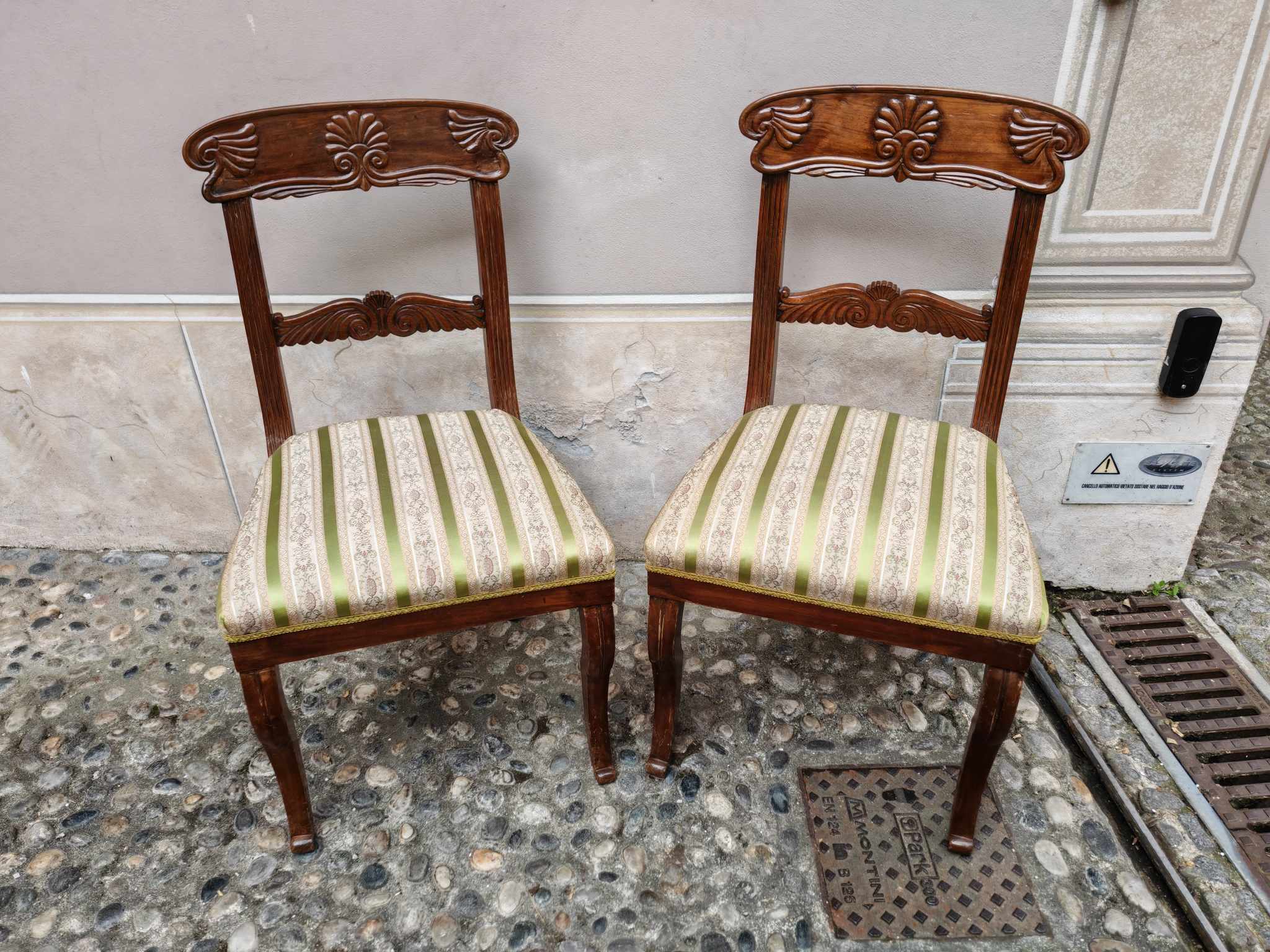 Coppia di sedie antiche - immagine 15