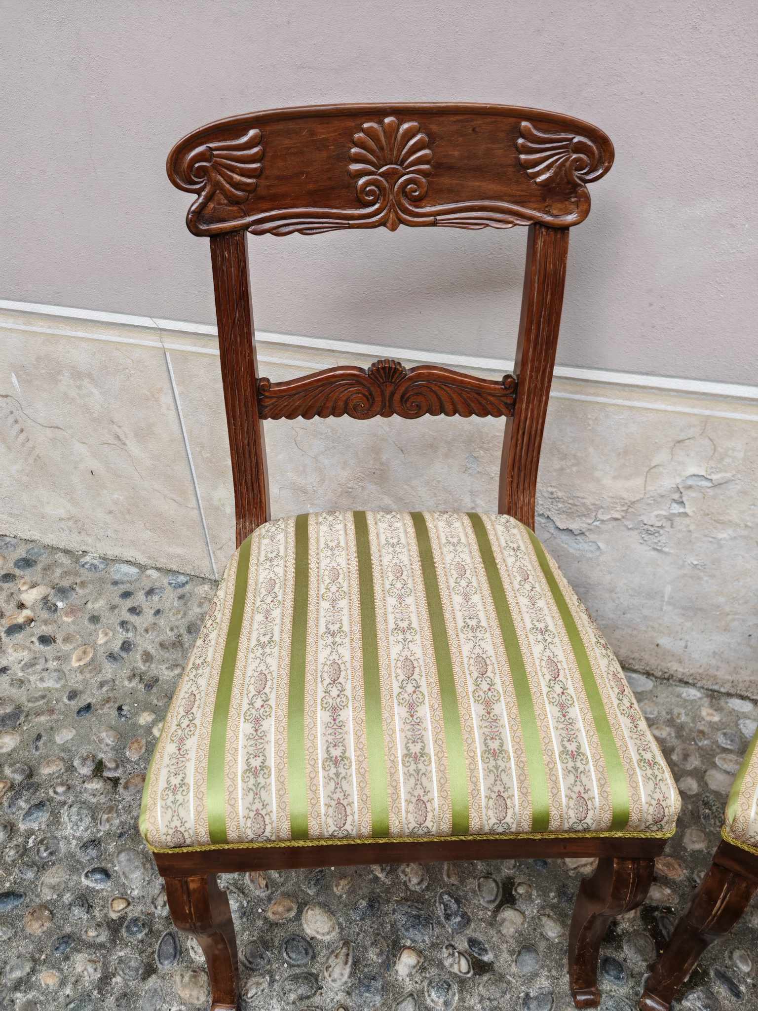 Coppia di sedie antiche - immagine 9