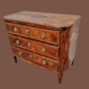 Cassettone antico epoca 700