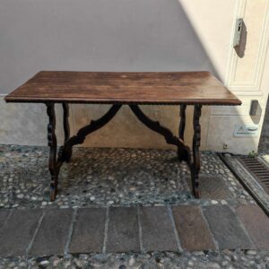 Alternative view of Tavolo fratino antico