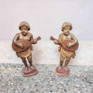 Alternative view of Coppia di putti musicanti epoca 700