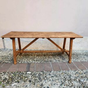 Alternative view of Tavolo antico fratino