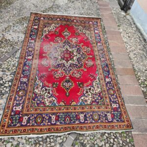 Alternative view of Tappeto antico misura 300x190 cm.
