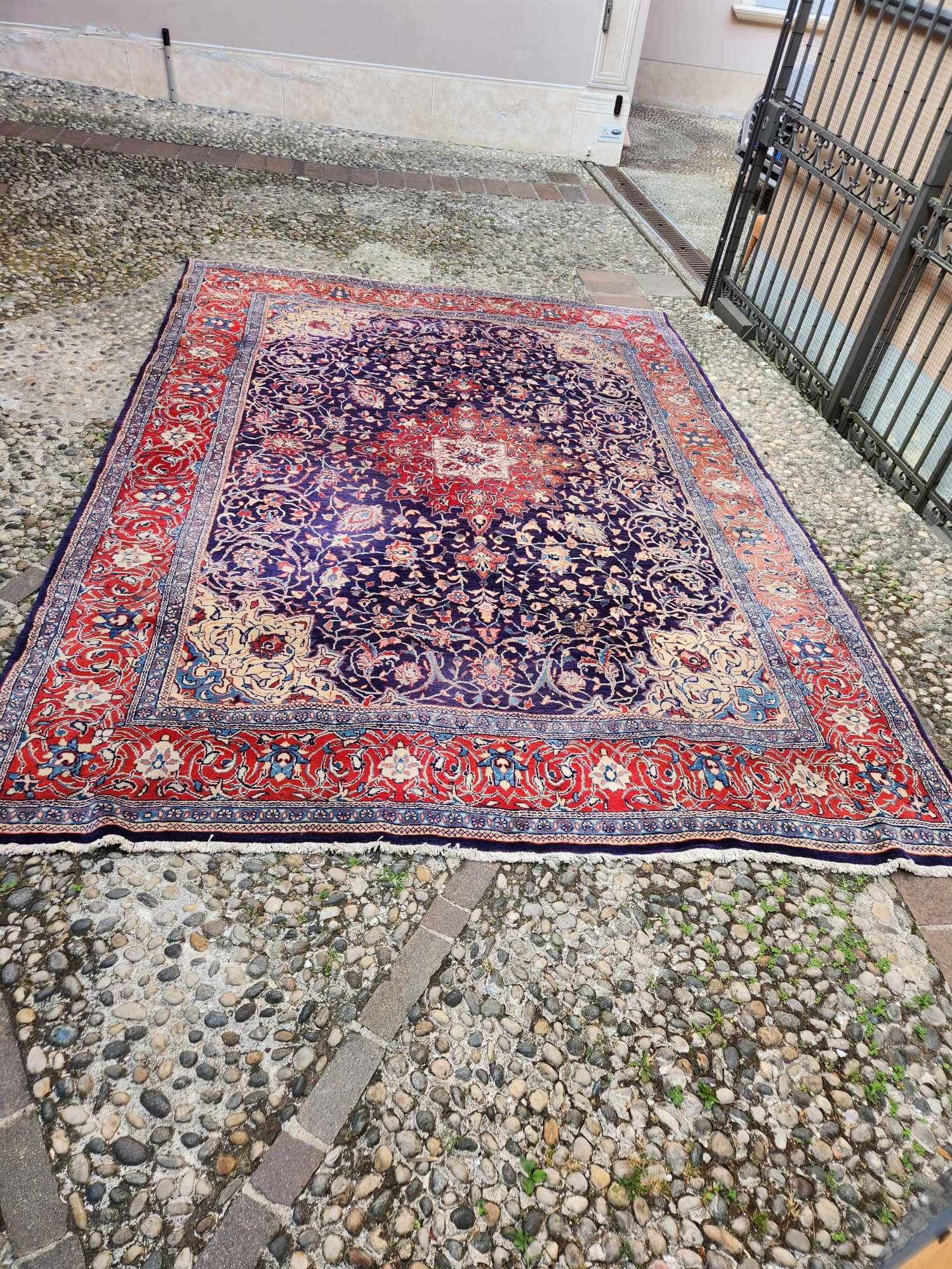 Tappeto antico misura 400x290 cm. - immagine 2