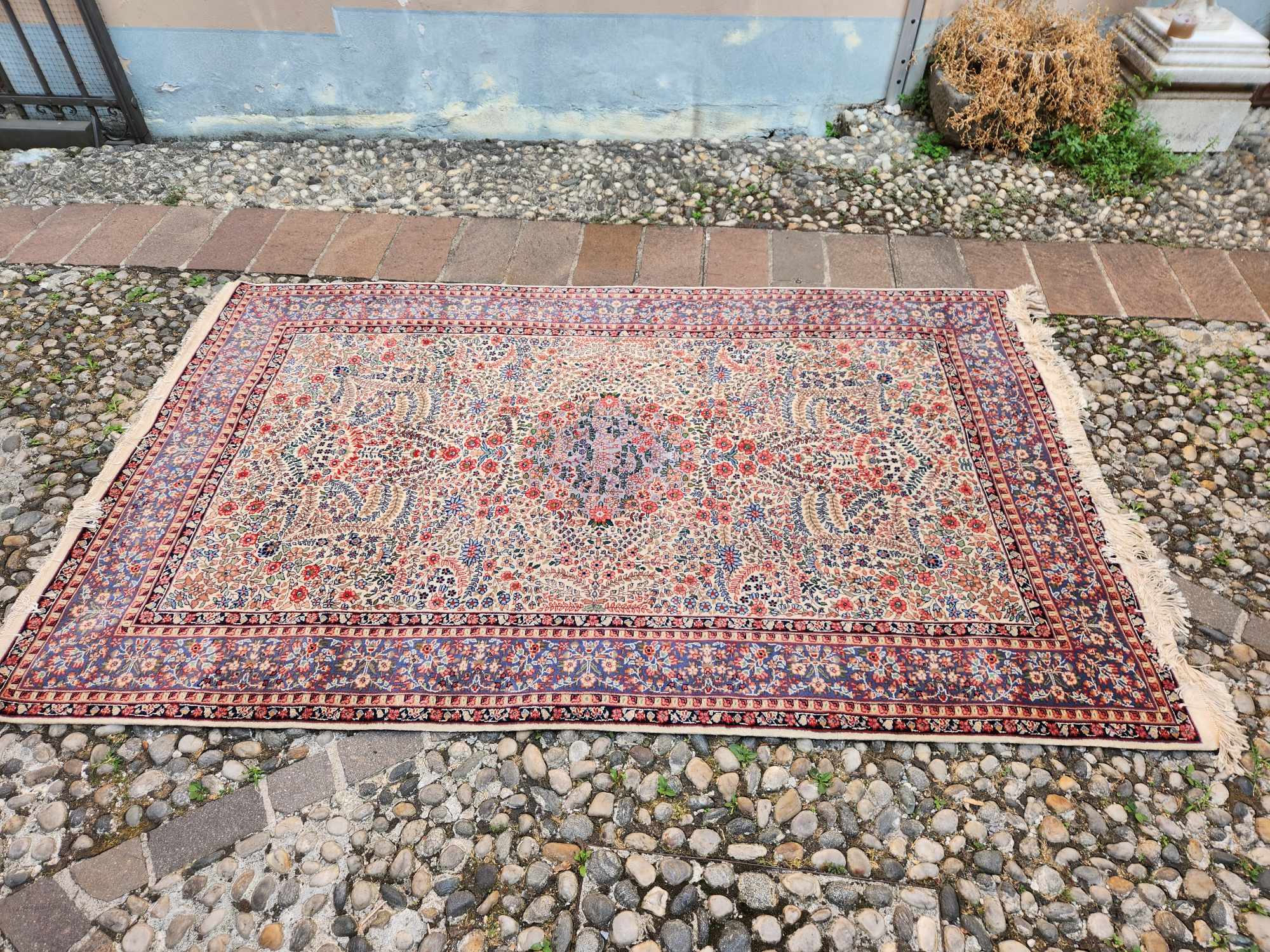 Tappeto antico misura 245x150 cm. - immagine 7