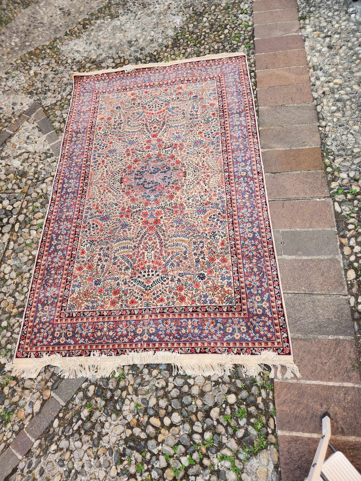 Tappeto antico misura 245x150 cm. - immagine 9
