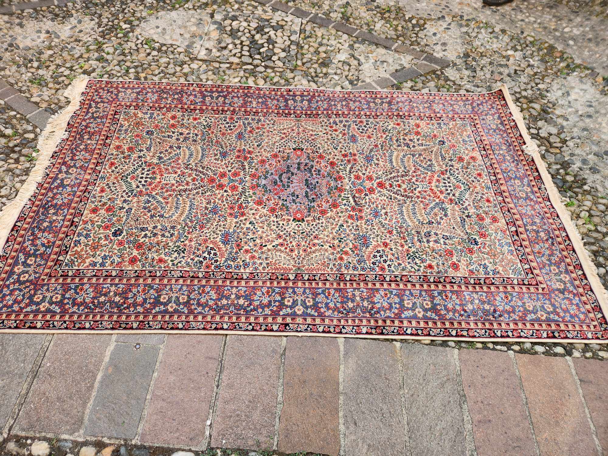 Tappeto antico misura 245x150 cm. - immagine 3