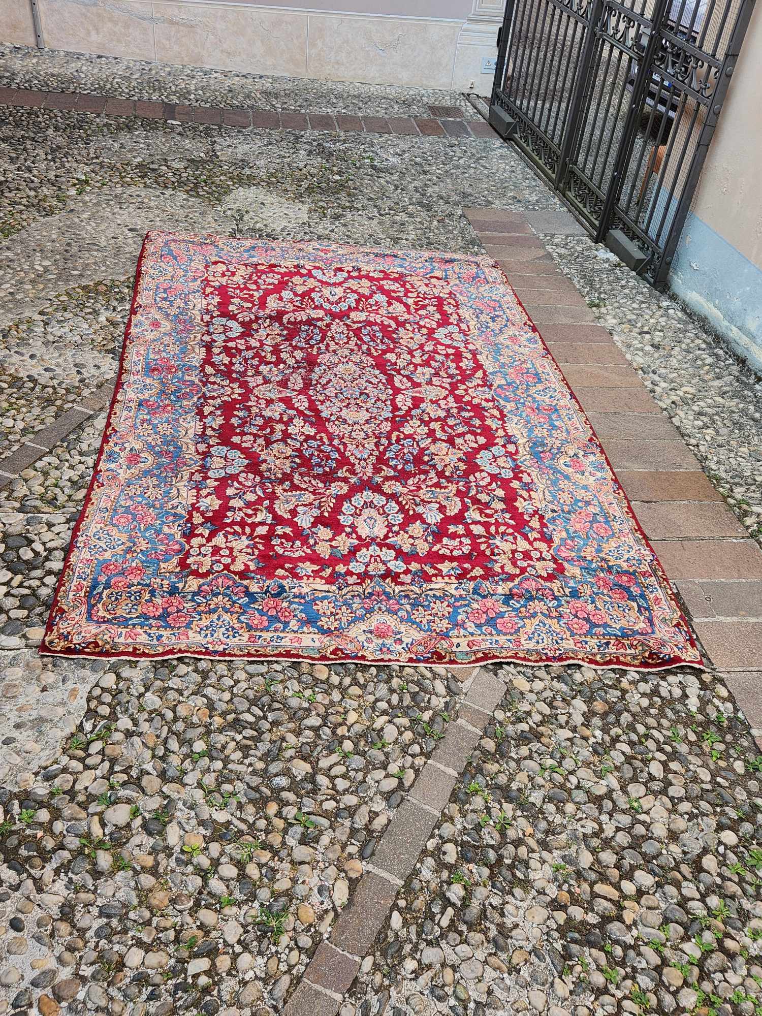 Tappeto antico misura 315x200 cm. - immagine 6