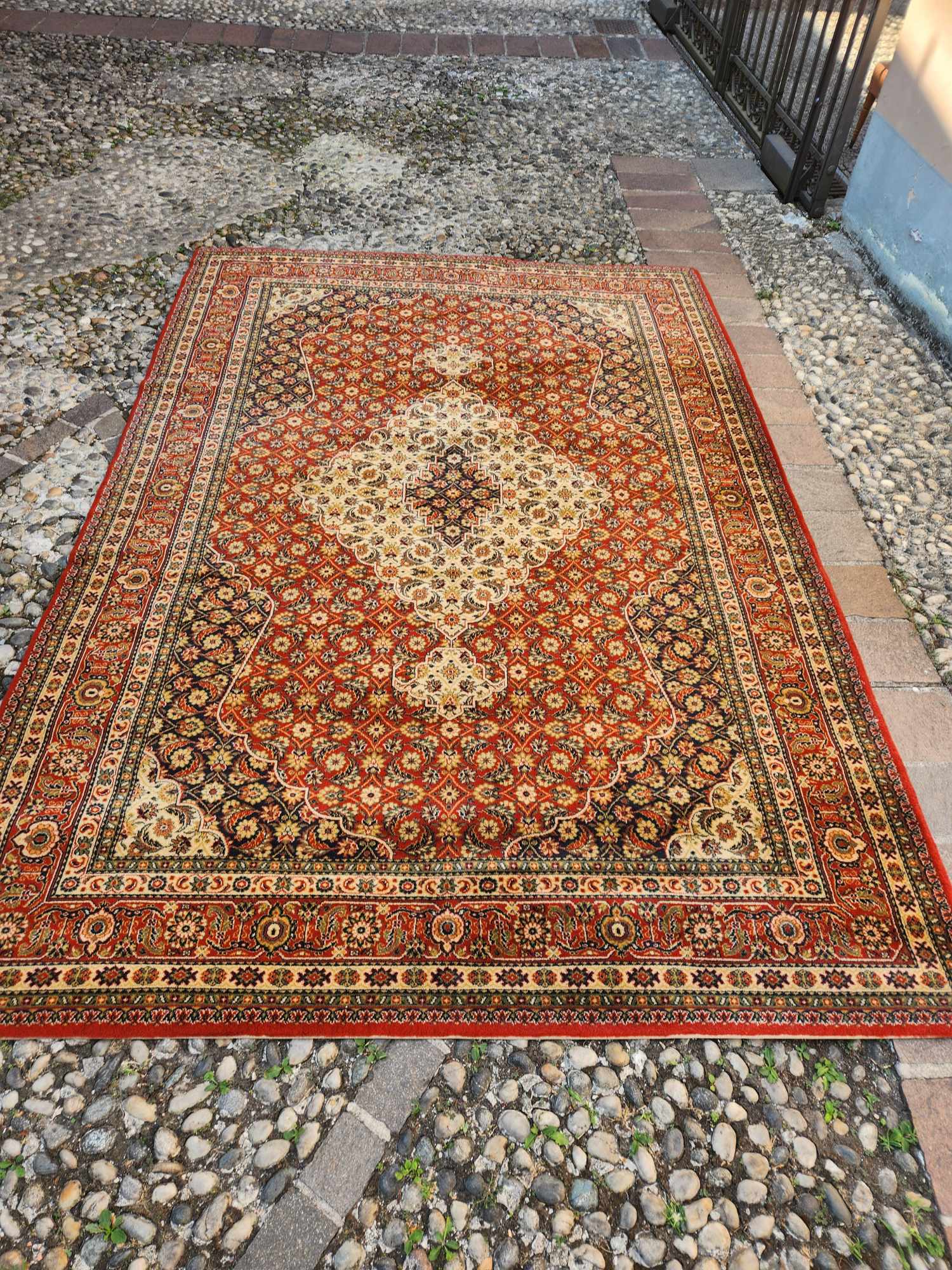Tappeto antico misura 295x200 cm. - immagine 3