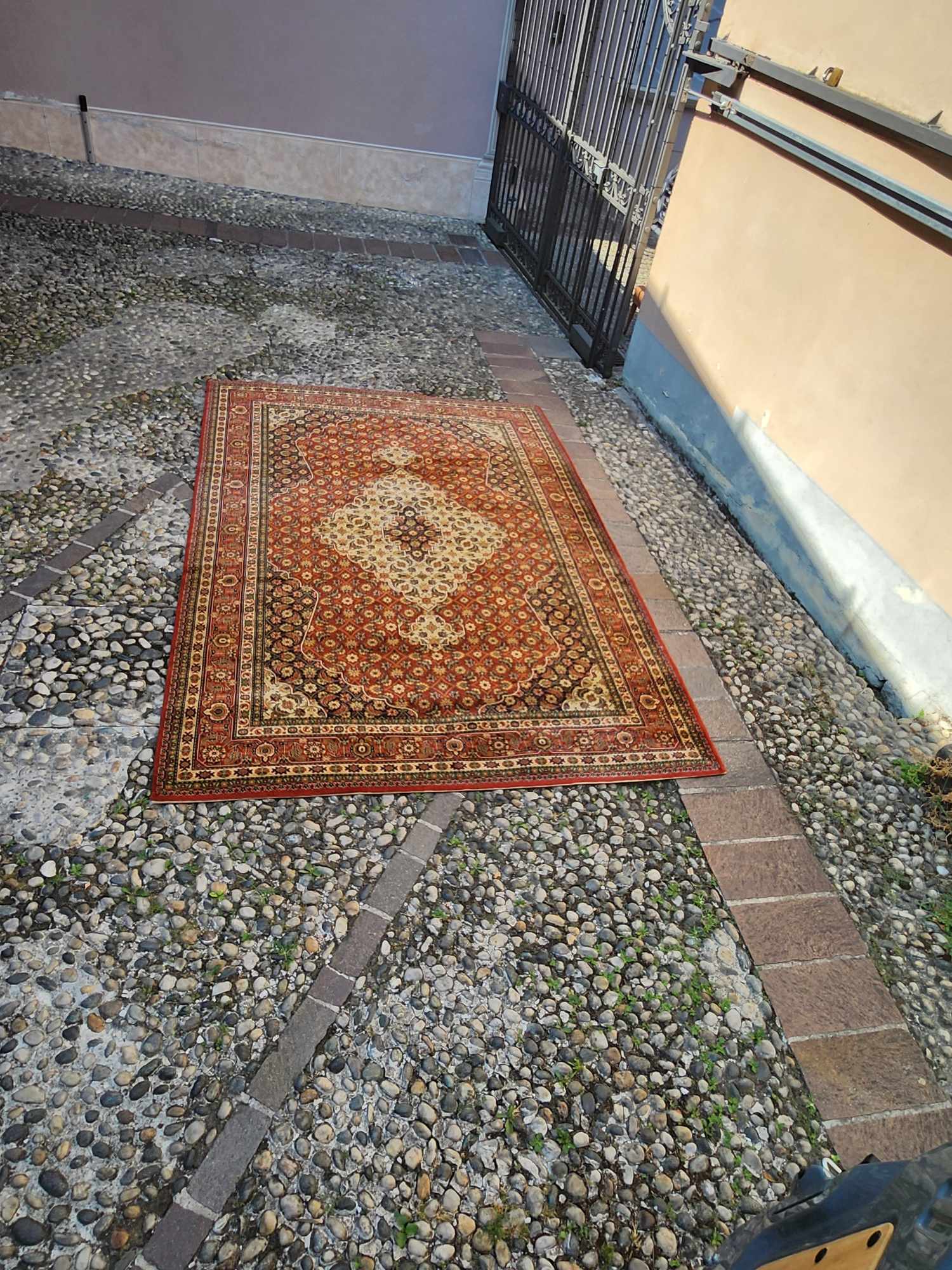 Tappeto antico misura 295x200 cm. - immagine 2