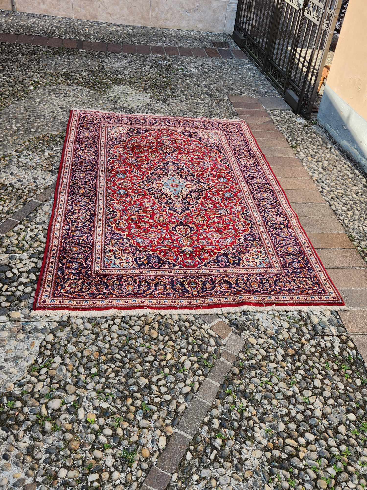 Tappeto antico misura 300x200 cm. - immagine 2