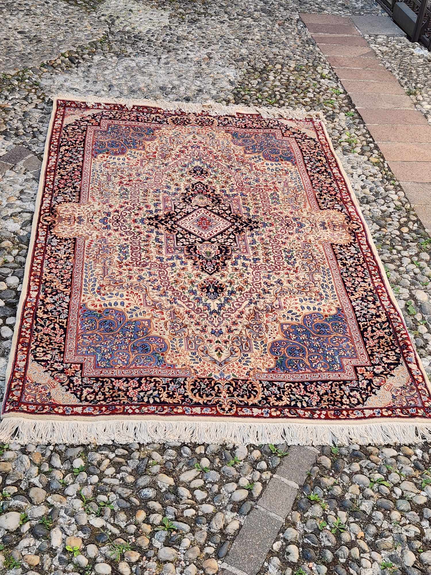 Tappeto antico misura 230x150 cm. - immagine 2
