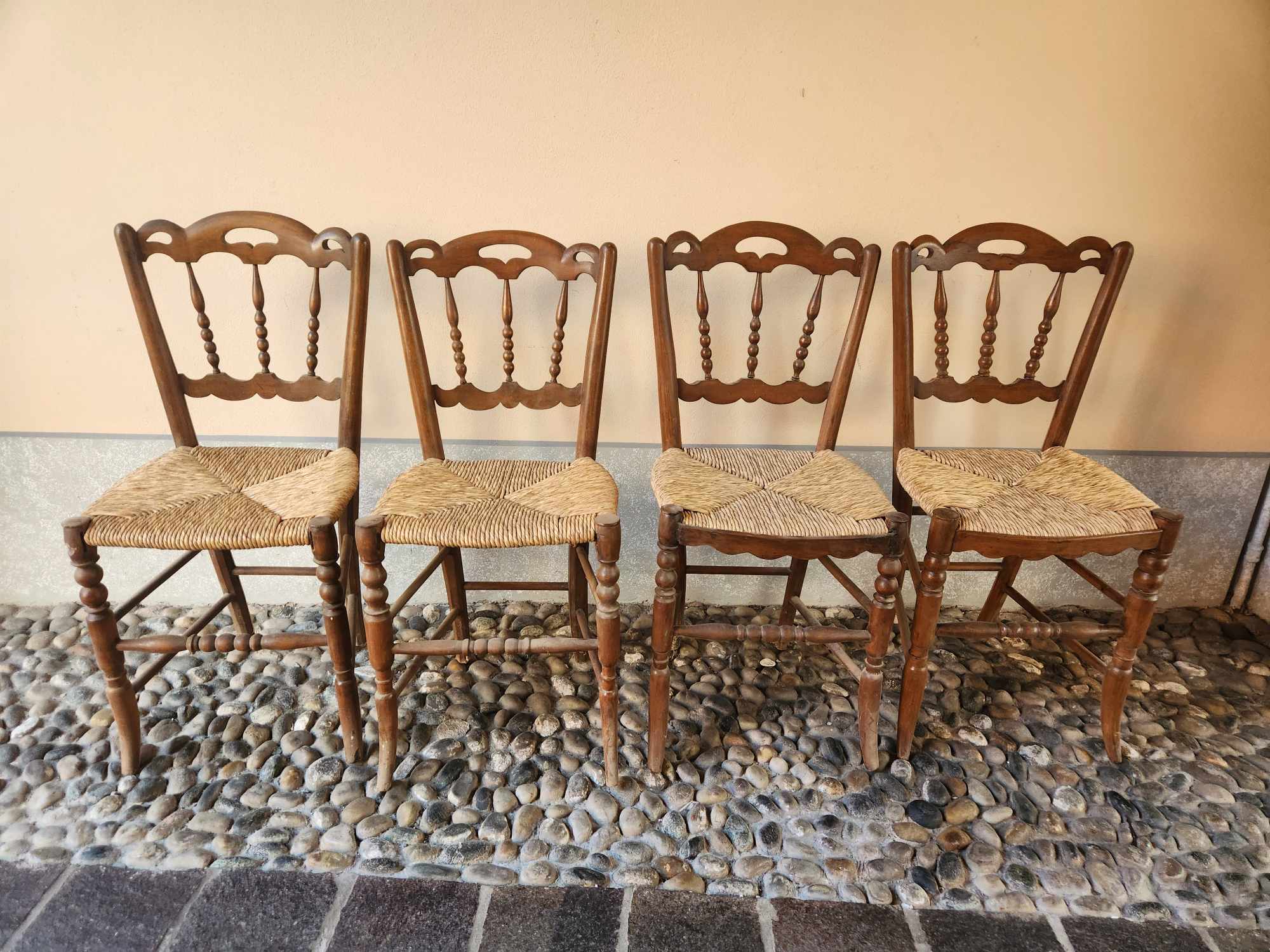 Sedie antiche rustiche - immagine 10
