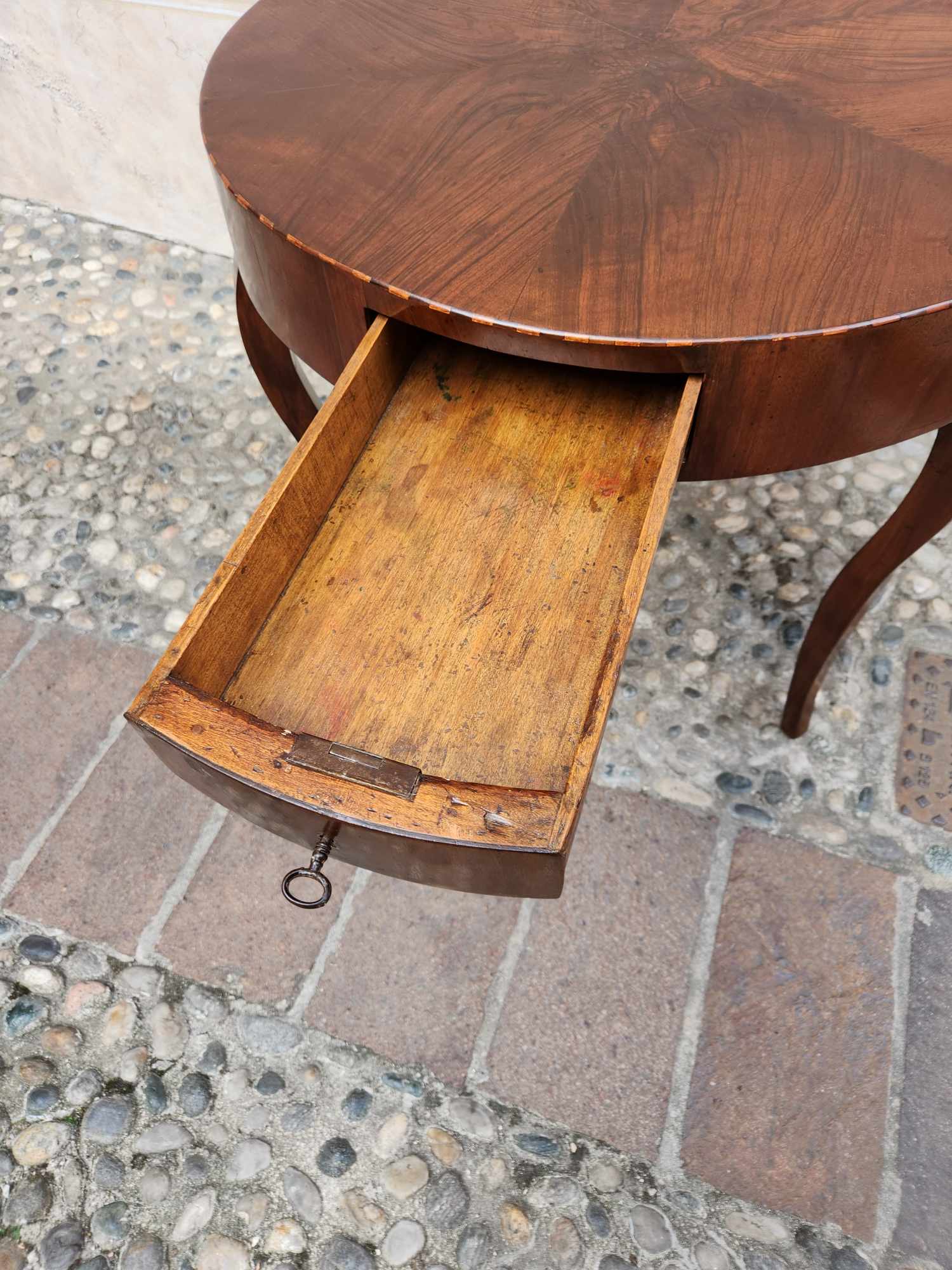 Tavolino rotondo antico epoca 800 - immagine 10